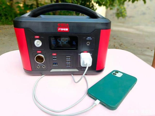 支持220V、9V等多种电压输出 卡旺达户外电源变身小型发电机 支持220V、9V等多种电压输出 卡旺达户外电源变身小型发电机