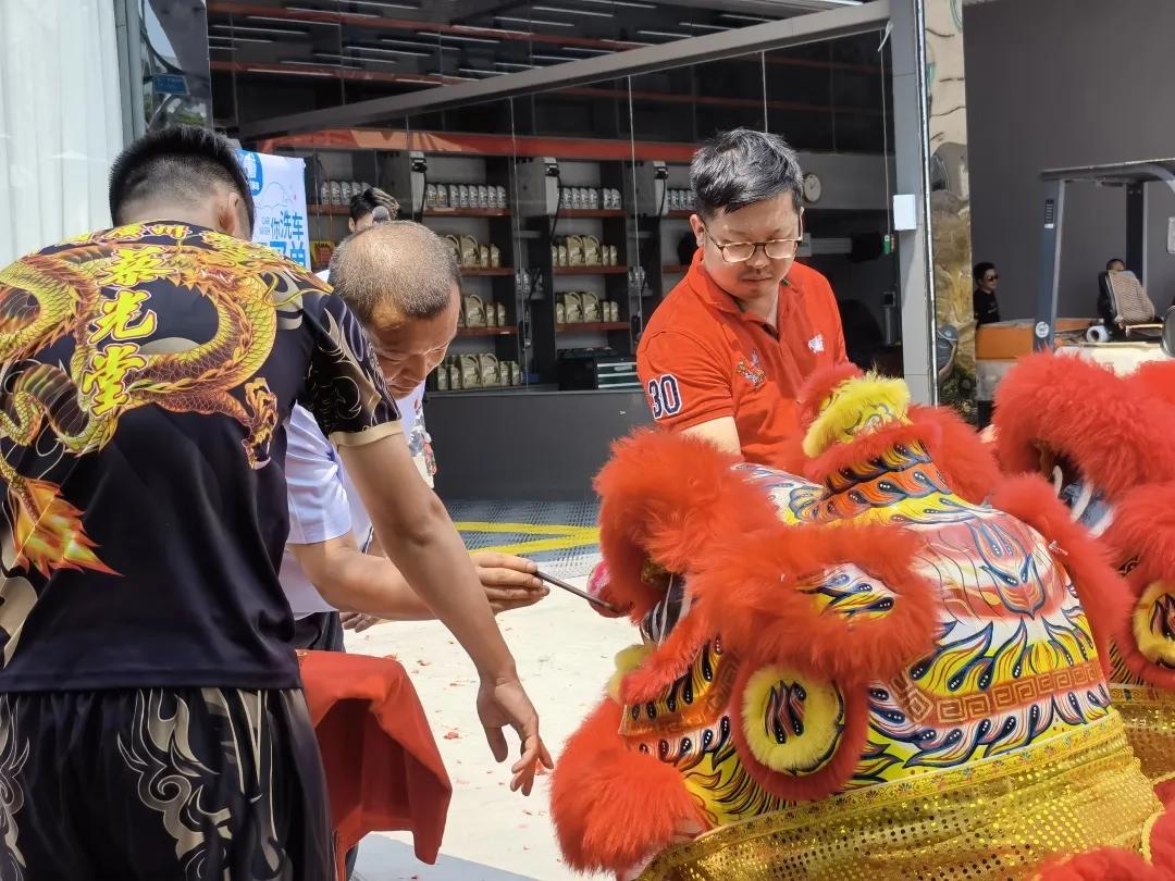 恭贺豹王养车直营店开业仪式圆满成功！