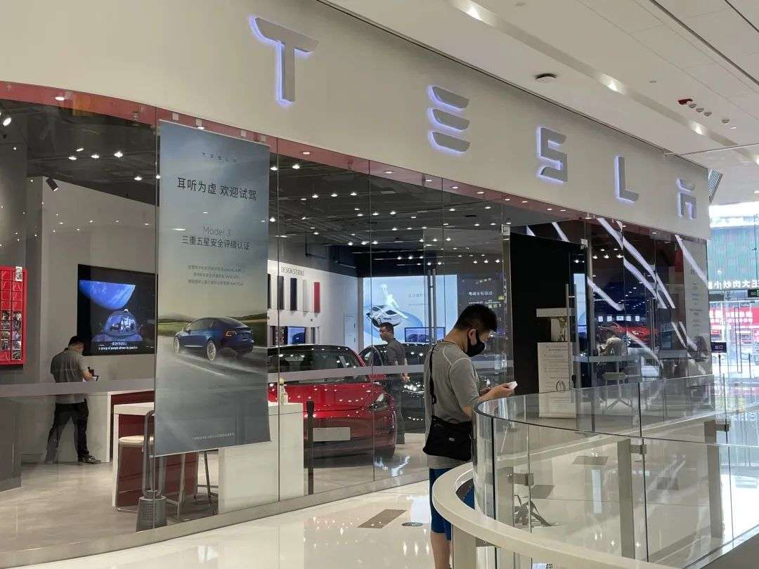 特斯拉回归4S店模式,谁是下一个跟风者? 特斯拉回归4S店模式,谁是下一个跟风者?