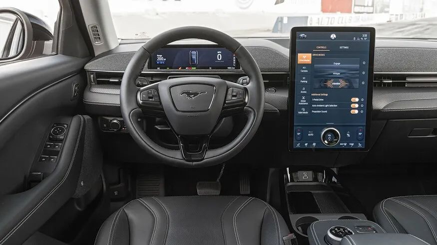 把所有汽车的中控都改成 iPad 可行吗? 把所有汽车的中控都改成 iPad 可行吗?