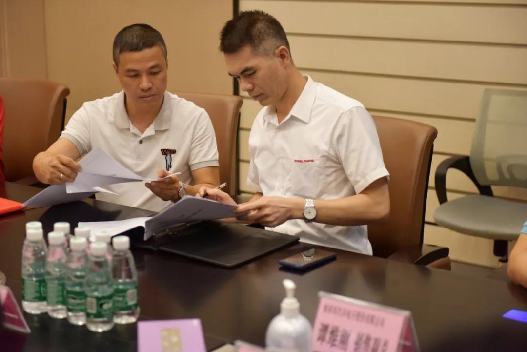 携手智造,筑梦未来丨铁将军&老铁智行战略合作签约仪式 携手智造,筑梦未来丨铁将军&老铁智行战略合作签约仪式