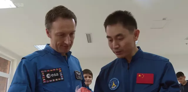 启航太空:揭秘神舟十三遨游太空的无限遐想 启航太空:揭秘神舟十三遨游太空的无限遐想