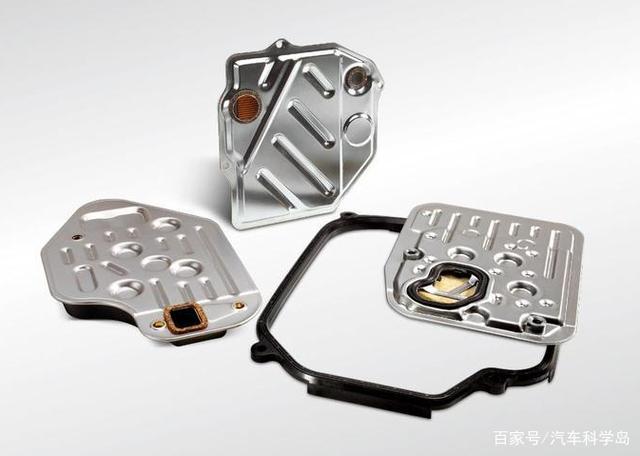 汽车机油使用寿命与换油正确方式 汽车机油使用寿命与换油正确方式