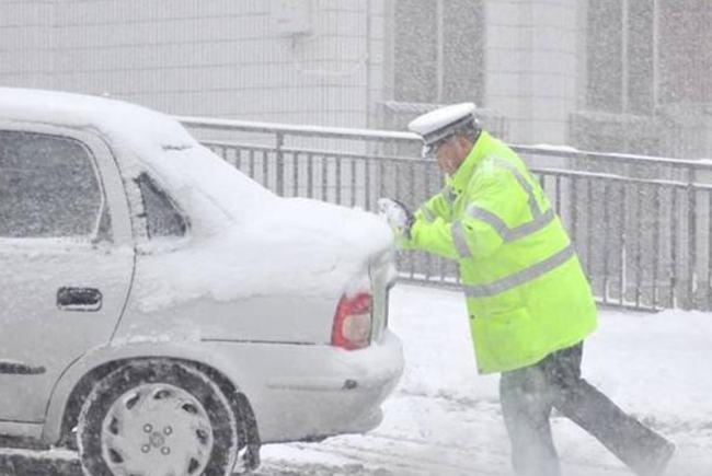东北暴雪大到模糊,新能源汽车“遮羞布”被吹翻 东北暴雪大到模糊,新能源汽车“遮羞布”被吹翻