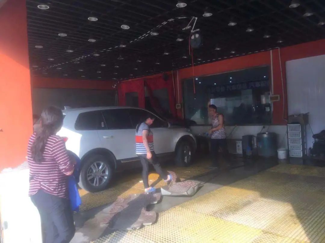 小县城偏僻角落贴膜店,如何起死回生吸引众车主慕名而来? 小县城偏僻角落贴膜店,如何起死回生吸引众车主慕名而来?