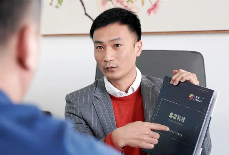 跨界创业,构筑“膜圈”里的商业版图 跨界创业,构筑“膜圈”里的商业版图