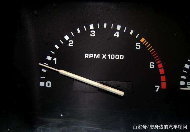 为什么发动机怠速都在600-800转之间? 为什么发动机怠速都在600-800转之间?