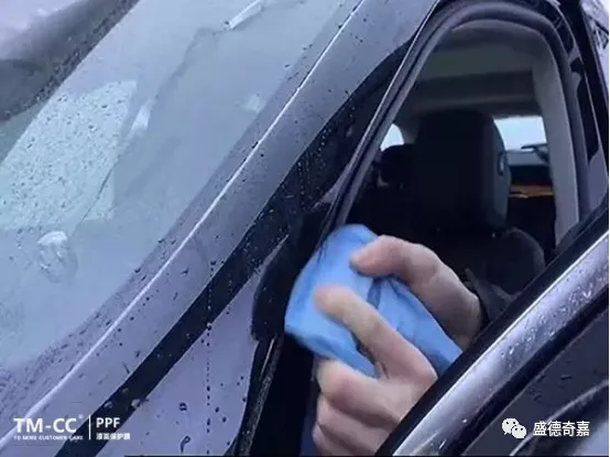 奔驰GLE不仅是颜值担当,TM-CC漆面车衣给您不一样的体验! 奔驰GLE不仅是颜值担当,TM-CC漆面车衣给您不一样的体验!