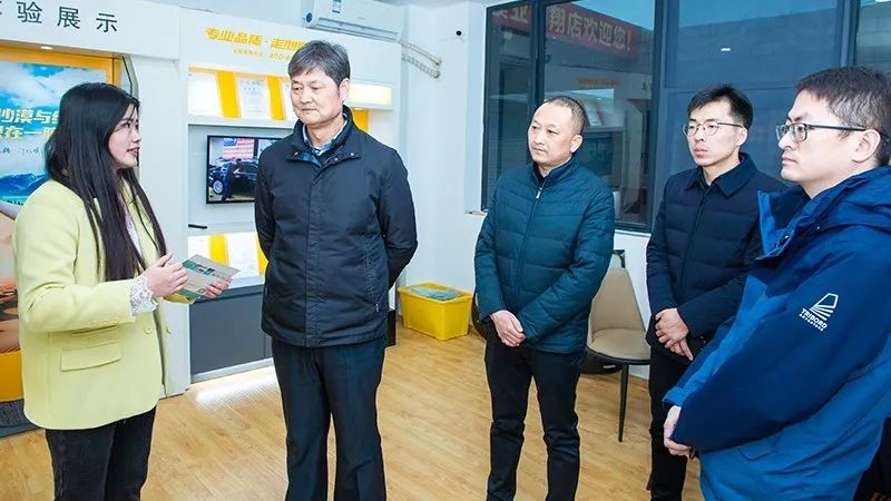常州山由帝杉董事长谭建岗一行莅临精一门科技参观考察 常州山由帝杉董事长谭建岗一行莅临精一门科技参观考察