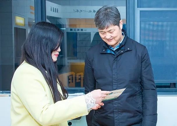 常州山由帝杉董事长谭建岗一行莅临精一门科技参观考察 常州山由帝杉董事长谭建岗一行莅临精一门科技参观考察