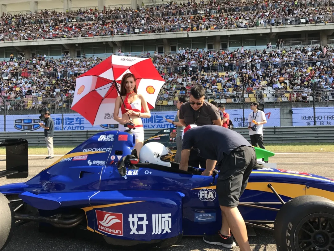 “星光越野,路路好顺”极限运动检验好顺好品质! “星光越野,路路好顺”极限运动检验好顺好品质!