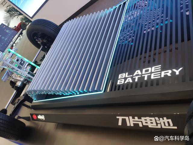 宁德时代和比亚迪对决,谁能取得最终的胜利 宁德时代和比亚迪对决,谁能取得最终的胜利
