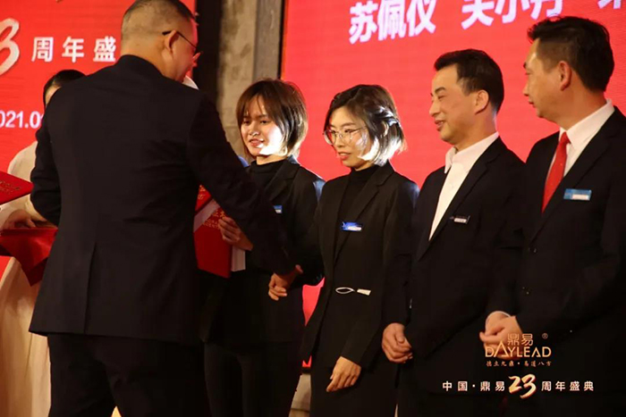 汽车LED大灯红利时代,鼎易工厂怎么啦? 汽车LED大灯红利时代,鼎易工厂怎么啦?