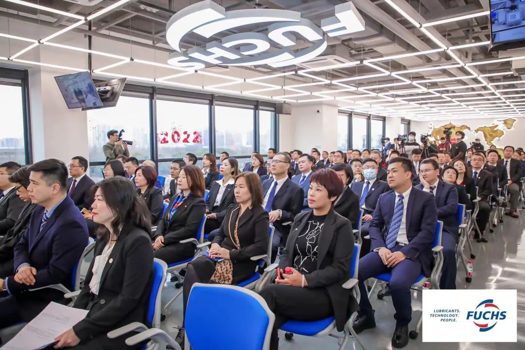 高质量品质开拓市场,福斯润滑油与先进同行! 高质量品质开拓市场,福斯润滑油与先进同行!