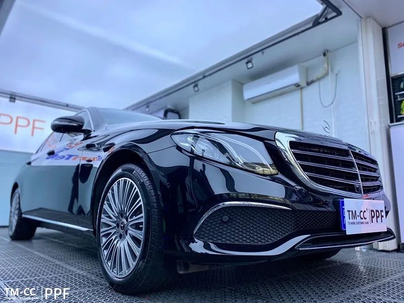 焕然“E”新 ,奔驰E300L装贴TM-CC隐形车衣 焕然“E”新 ,奔驰E300L装贴TM-CC隐形车衣