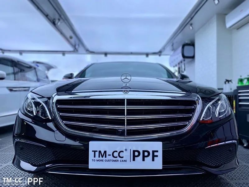 焕然“E”新 ,奔驰E300L装贴TM-CC隐形车衣 焕然“E”新 ,奔驰E300L装贴TM-CC隐形车衣