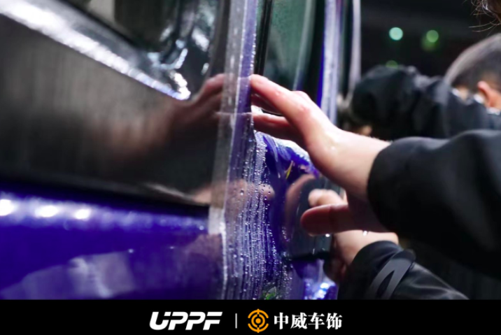  频繁降雨,你的车漆需要隐形车衣的保护! 频繁降雨,你的车漆需要隐形车衣的保护!