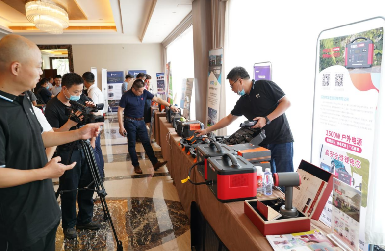华思旭亮相首届中国户外储能电源大会 华思旭亮相首届中国户外储能电源大会