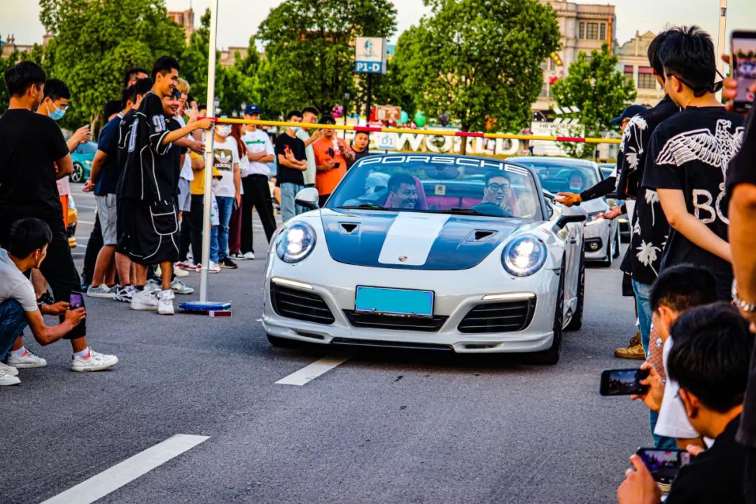 华谊兄弟电影乐园 x GT Show2022初夏车聚嘉年华 华谊兄弟电影乐园 x GT Show2022初夏车聚嘉年华