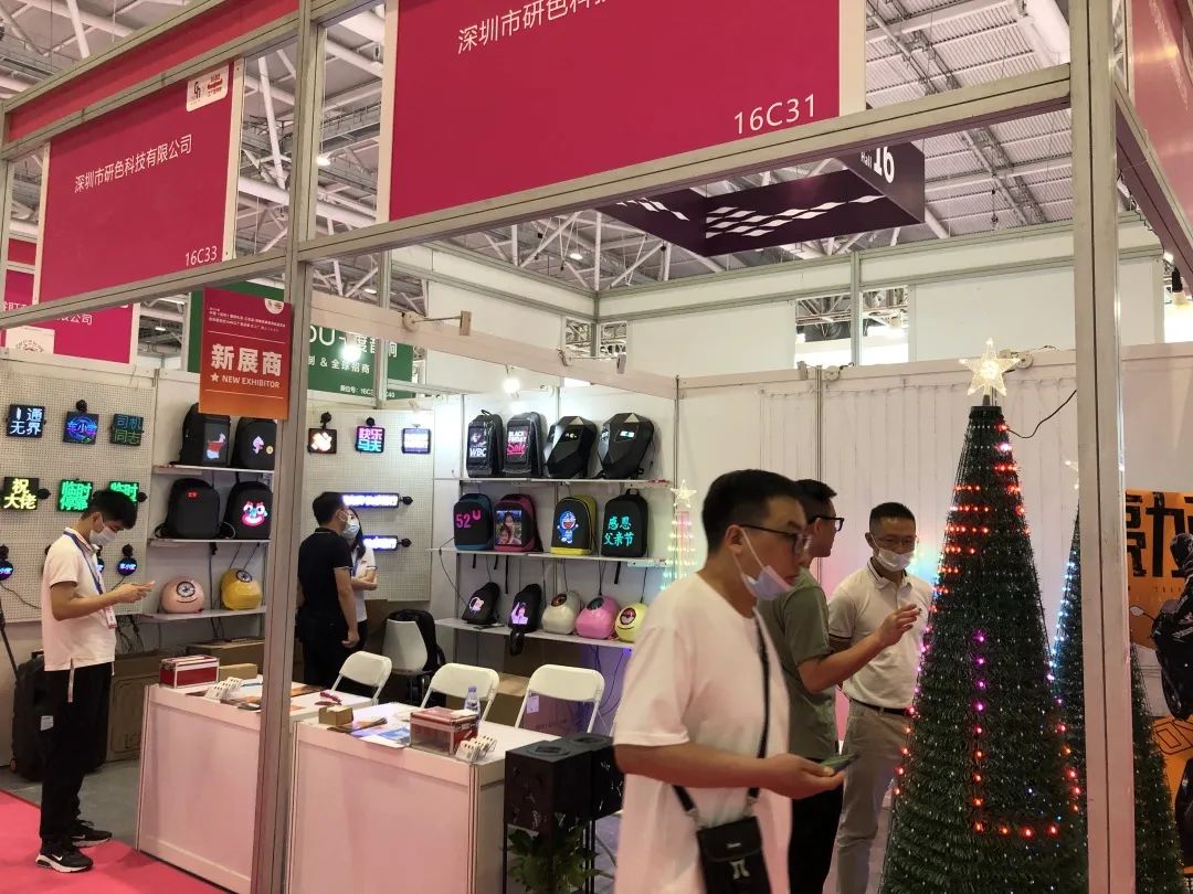 贾乃亮翻牌的“快乐马夫”出圈了,你还不知道? 贾乃亮翻牌的“快乐马夫”出圈了,你还不知道?