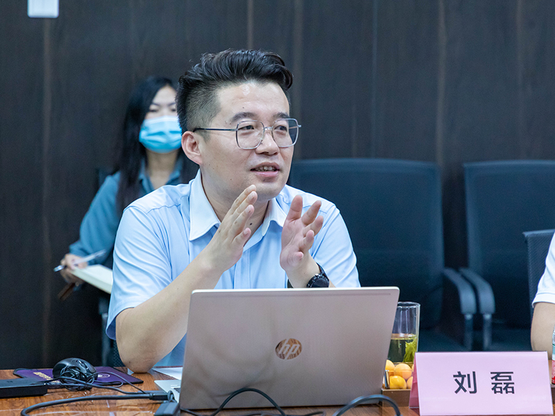 维科技术股份副董事长杨东文率队莅临精一门考察、调研 维科技术股份副董事长杨东文率队莅临精一门考察、调研