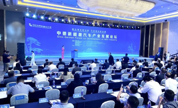 2022世界制造业大会圆满收官,精一门携电致变色产品闪耀会场! 2022世界制造业大会圆满收官,精一门携电致变色产品闪耀会场!