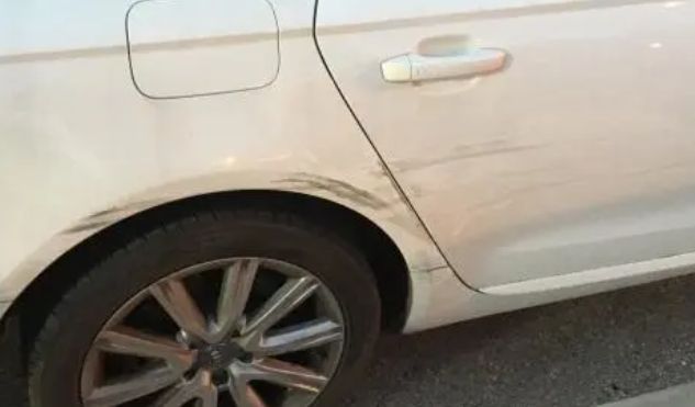 汽车剐蹭如何走保险? 汽车剐蹭如何走保险?
