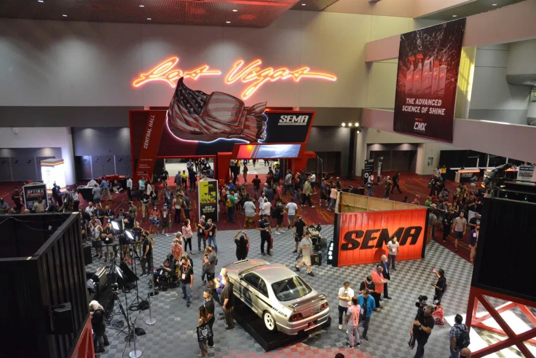 令人兴奋的SEMA SHOW开展了!! 令人兴奋的SEMA SHOW开展了!!