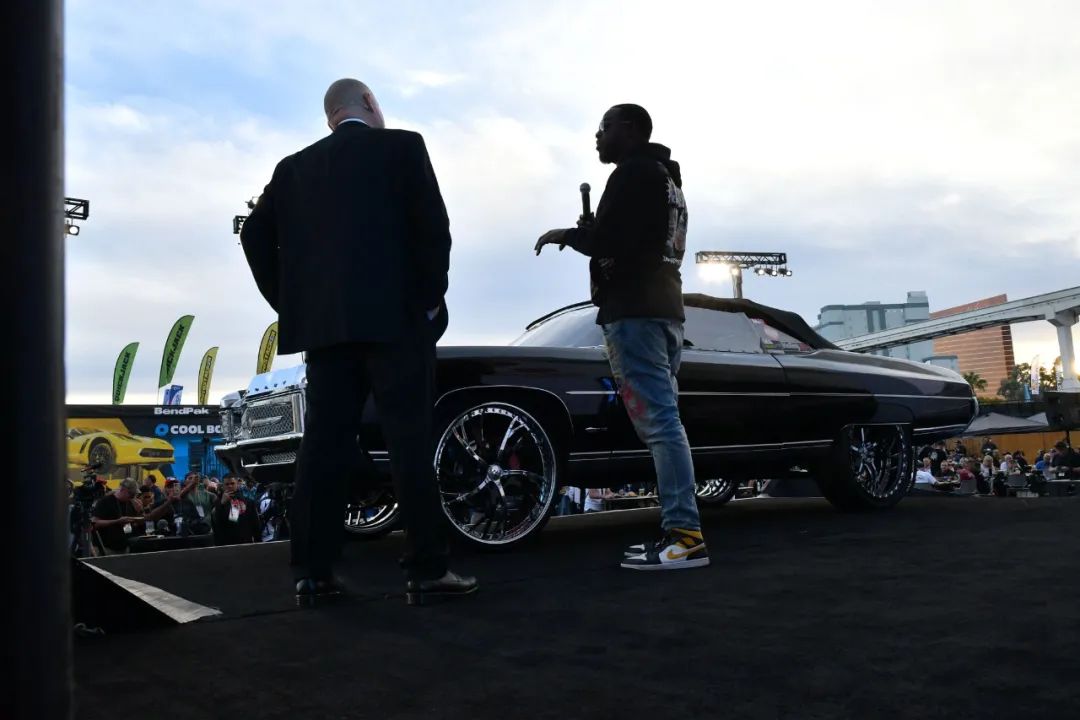 令人兴奋的SEMA SHOW开展了!! 令人兴奋的SEMA SHOW开展了!!