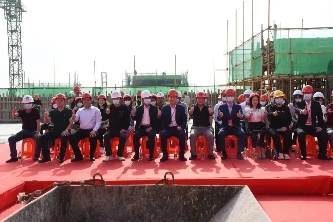 不负所期,喜封金顶 | 爱车小屋总部封顶仪式圆满举行! 不负所期,喜封金顶 | 爱车小屋总部封顶仪式圆满举行!