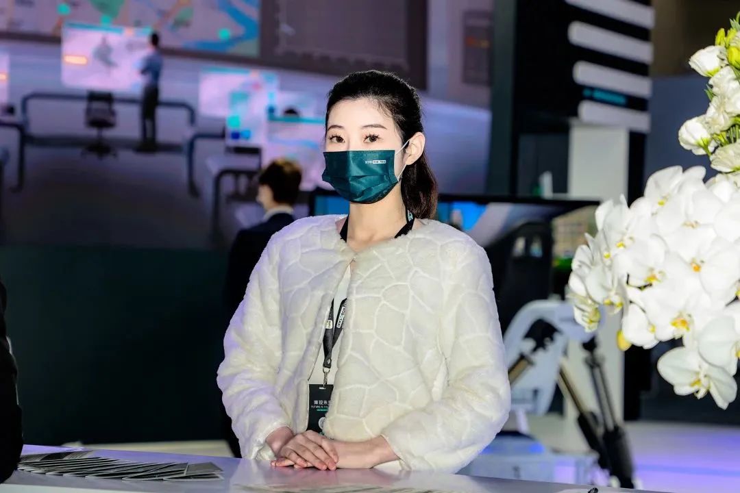 广州国际汽车展:【多图纯享】香车与美女共舞,模特和礼仪齐聚 广州国际汽车展:【多图纯享】香车与美女共舞,模特和礼仪齐聚