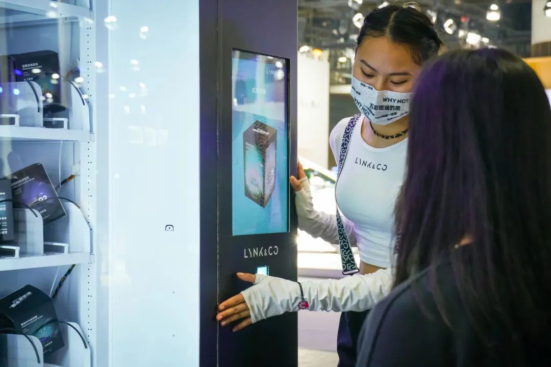 【图片回顾】第二十届广州国际汽车展览会精彩瞬间 【图片回顾】第二十届广州国际汽车展览会精彩瞬间