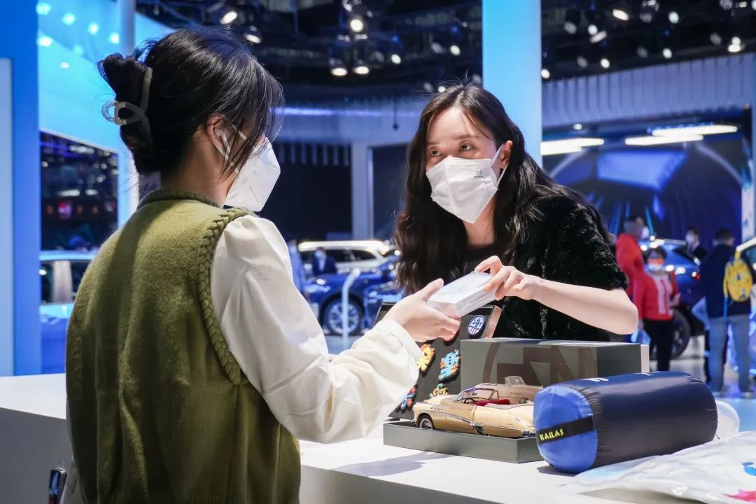 【图片回顾】第二十届广州国际汽车展览会精彩瞬间 【图片回顾】第二十届广州国际汽车展览会精彩瞬间