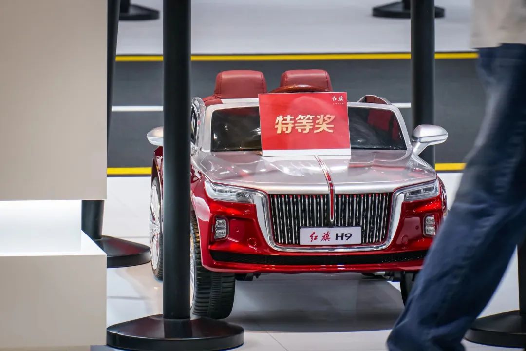 【图片回顾】第二十届广州国际汽车展览会精彩瞬间 【图片回顾】第二十届广州国际汽车展览会精彩瞬间