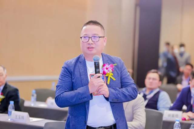 巅峰对话,领航者企业家-汽车后市场产业高峰论坛精彩瞬间 巅峰对话,领航者企业家-汽车后市场产业高峰论坛精彩瞬间