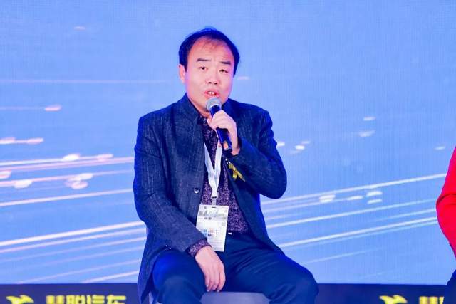 巅峰对话,领航者企业家-汽车后市场产业高峰论坛精彩瞬间 巅峰对话,领航者企业家-汽车后市场产业高峰论坛精彩瞬间