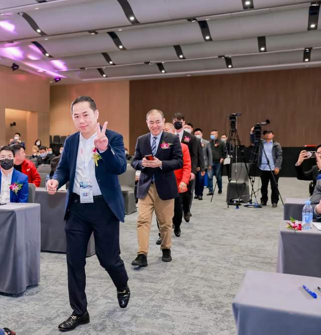 聚力前行!中威车饰杯慧聪汽车2022年度汽车后市场品牌盛会荣耀盛典隆重召开 聚力前行!中威车饰杯慧聪汽车2022年度汽车后市场品牌盛会荣耀盛典隆重召开