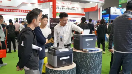 卡儿酷携新品亮相展会,开创汽车电子新潮流 卡儿酷携新品亮相展会,开创汽车电子新潮流