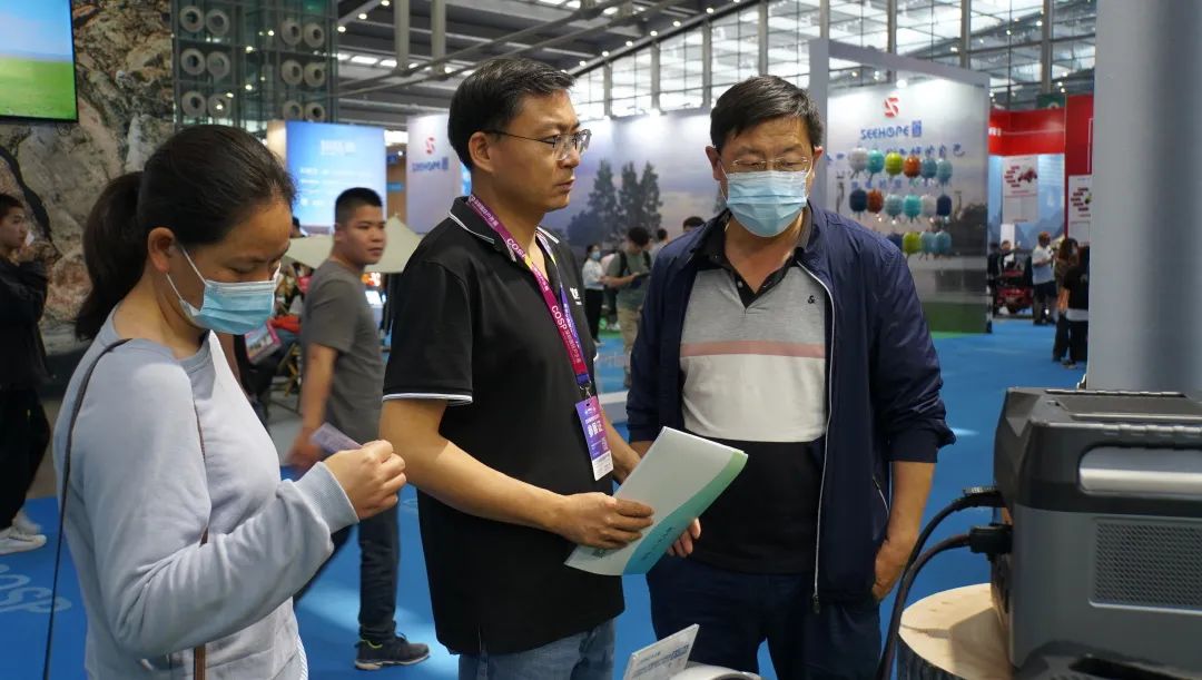 展会上吃火锅,你见过吗? 展会上吃火锅,你见过吗?
