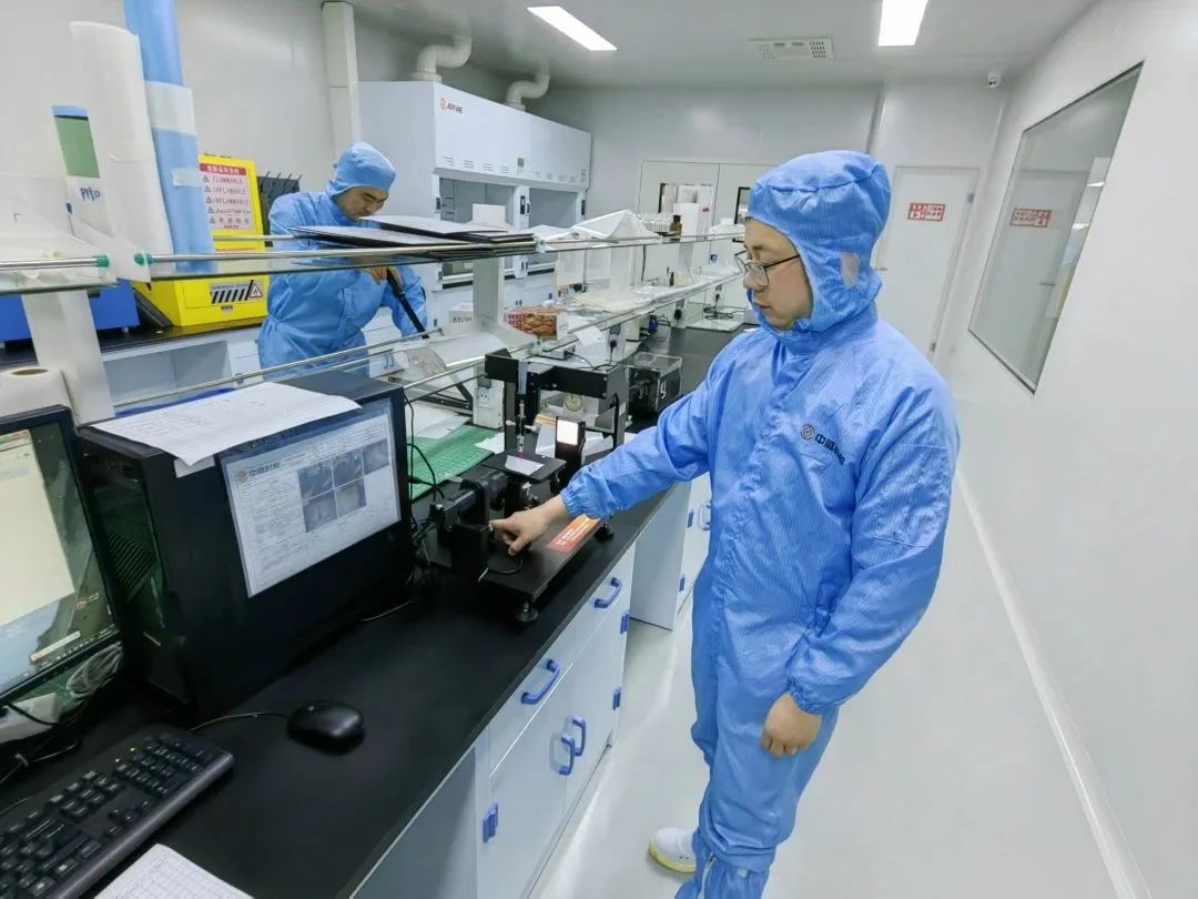 时和人 | 坚守质检岗位,守护高端汽车膜制造品质保障 时和人 | 坚守质检岗位,守护高端汽车膜制造品质保障