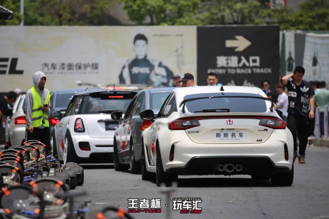 500台车塞满赛道是一种怎样的体验? 500台车塞满赛道是一种怎样的体验?