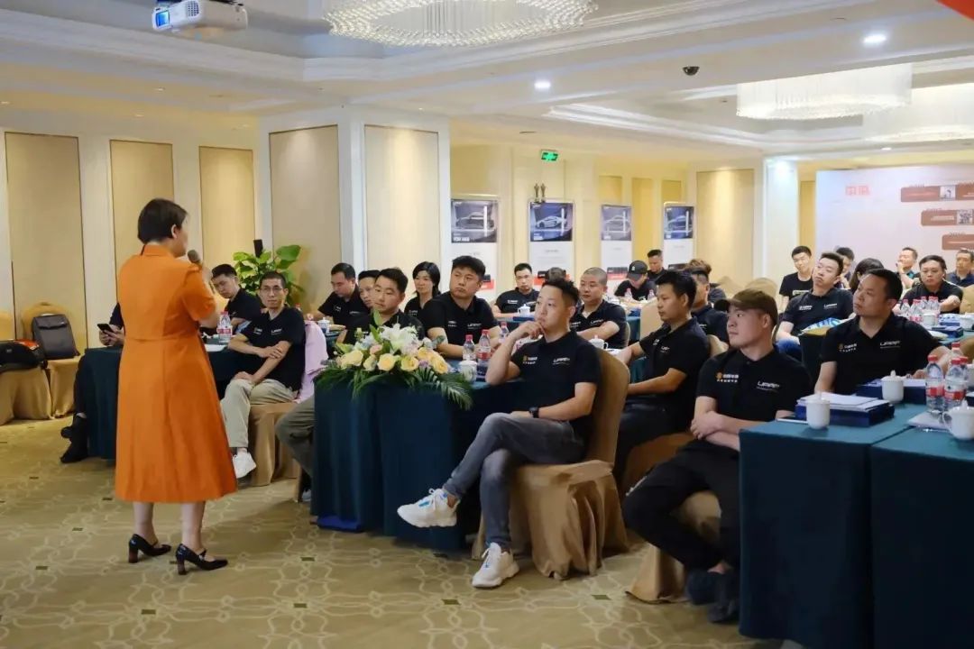 城势起航,聚力同行!中威车饰&UPPF潘姐金华见面会成功举办! 城势起航,聚力同行!中威车饰&UPPF潘姐金华见面会成功举办!