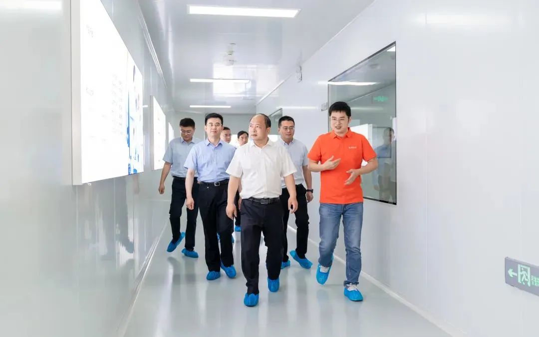 时和动态 | 平湖市委书记仲旭东一行莅临时和新材汽车膜工厂调研 时和动态 | 平湖市委书记仲旭东一行莅临时和新材汽车膜工厂调研