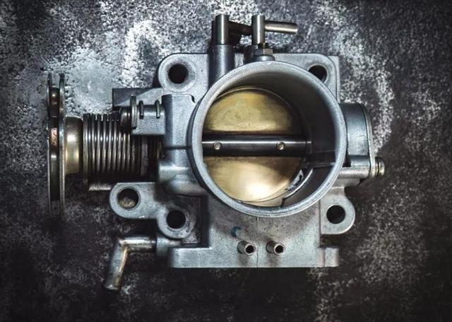 汽车节气门喷油嘴清洗作用大吗? 汽车节气门喷油嘴清洗作用大吗?