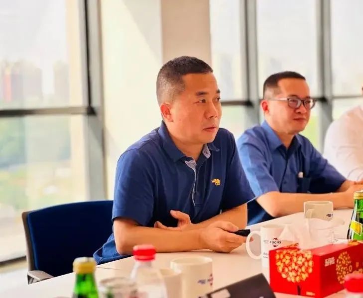 “走进福斯,与福斯同行”——福斯中国与常熟纺机签署长期战略合作伙伴协议 “走进福斯,与福斯同行”——福斯中国与常熟纺机签署长期战略合作伙伴协议