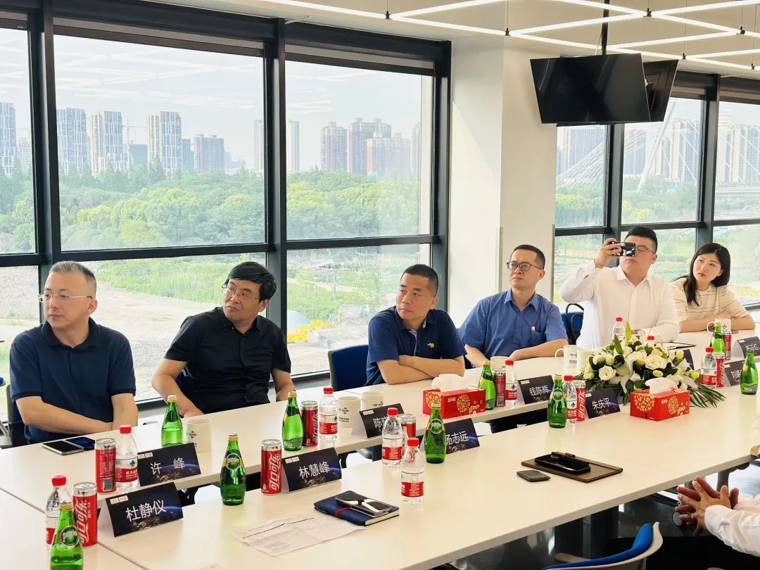 “走进福斯,与福斯同行”——福斯中国与常熟纺机签署长期战略合作伙伴协议 “走进福斯,与福斯同行”——福斯中国与常熟纺机签署长期战略合作伙伴协议
