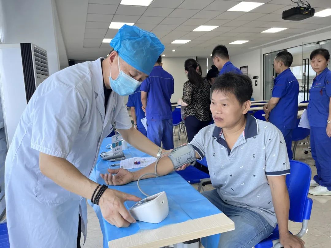 我们在乎每一个人的健康,好顺科技免费为员工做职业健康体检 我们在乎每一个人的健康,好顺科技免费为员工做职业健康体检