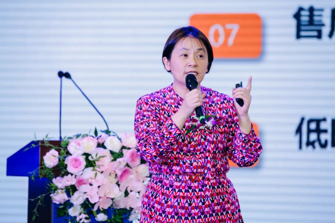 中威车饰董事长潘丽华分享:品牌突围之路-论门店从产品服务到品牌服务的转型! 中威车饰董事长潘丽华分享:品牌突围之路-论门店从产品服务到品牌服务的转型!