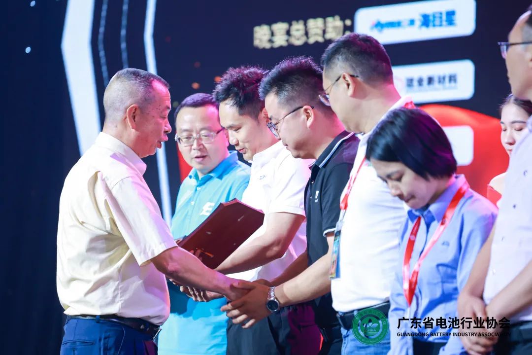 海钠百川,共蓄未来丨卡儿酷荣获“十佳储能企业”! 海钠百川,共蓄未来丨卡儿酷荣获“十佳储能企业”!