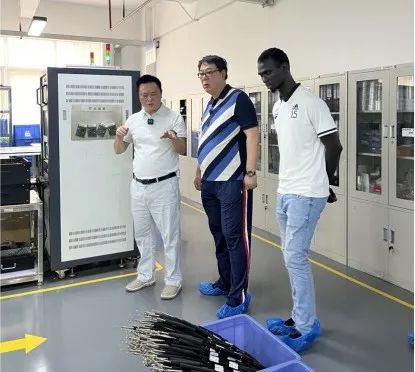 追寻美好生活 - 高亚麟老师走进东莞雅音体验YAGU雅固智能电吸门 追寻美好生活 - 高亚麟老师走进东莞雅音体验YAGU雅固智能电吸门